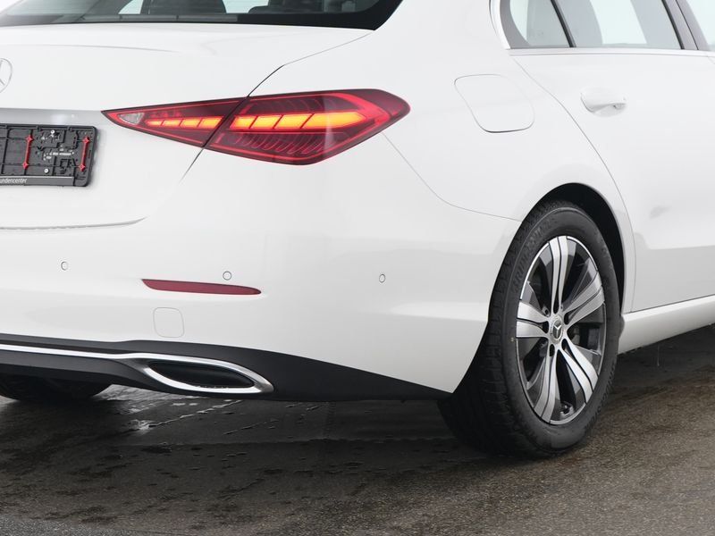 Fahrzeugabbildung Mercedes-Benz C 200 AVANTGARDE*TOTWINKEL*KAMERA*LED*SPURHALTE