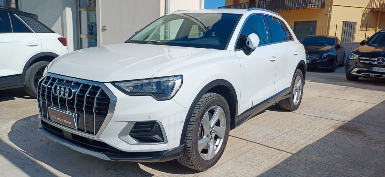 Audi Q3 40 TDI quattro S tronic Business Advance imagem 3