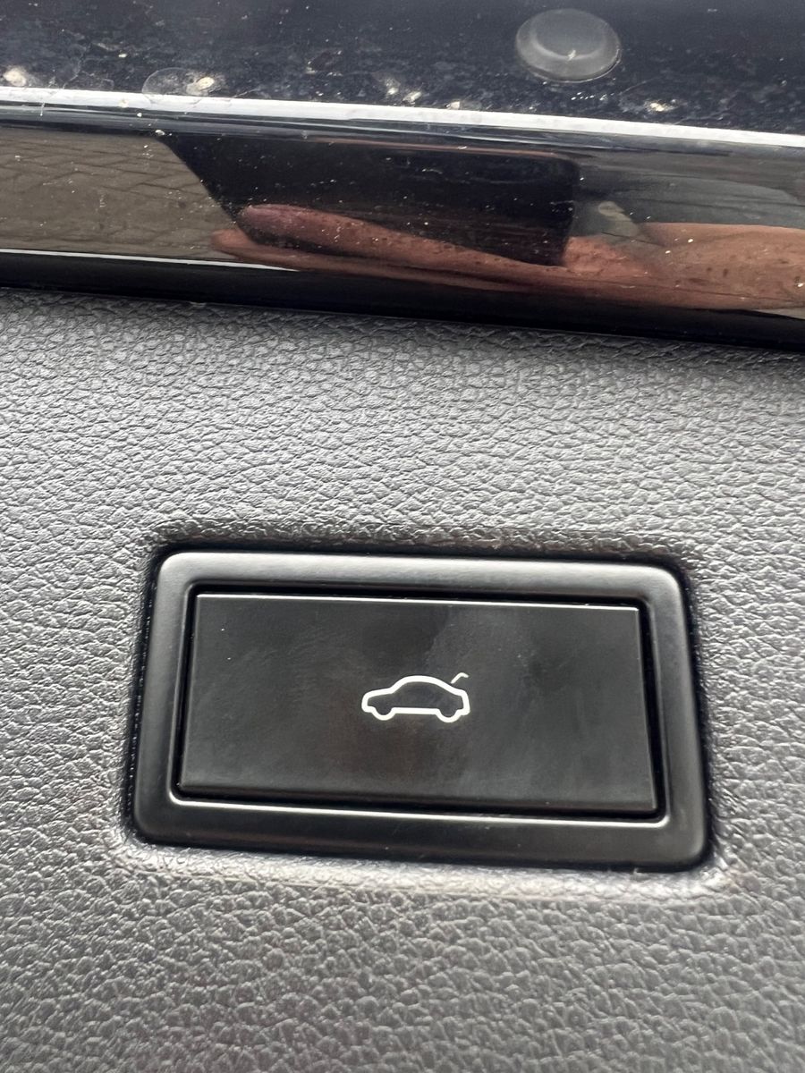 Fahrzeugabbildung Volkswagen Tiguan Highline DSG 4Motion R line