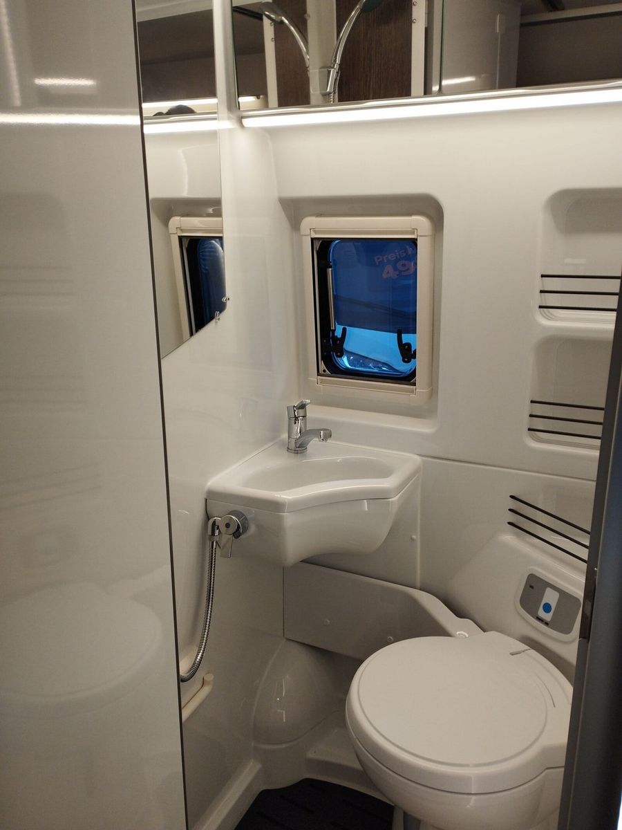 Fahrzeugabbildung Westfalia Columbus 540 D 180 PS Aufstelldach,LED,Winterp.