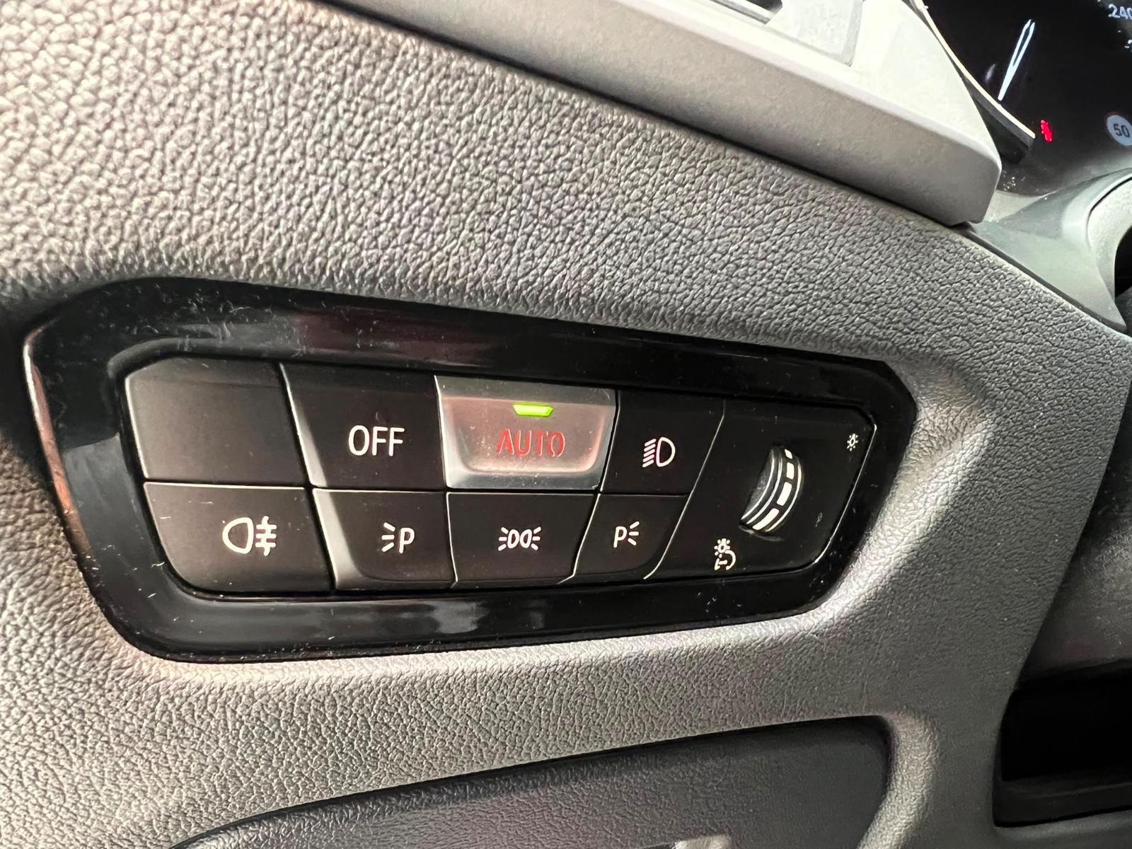 BMW 330 i Advantage Automatik /NAVI/SHZ/MULTI/TOP