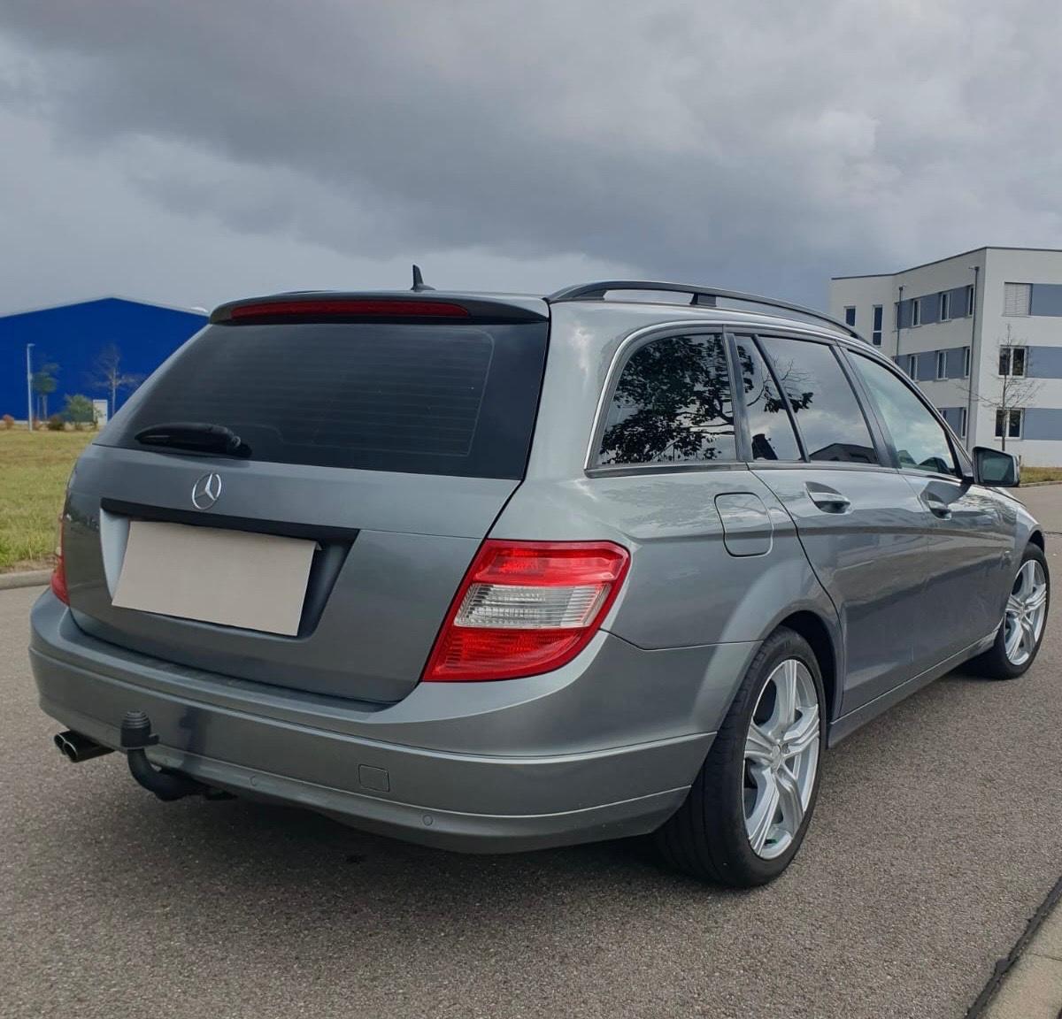 Mercedes-Benz C200 2010 — engine 2.143 cm³, 136 HP (100kW)
