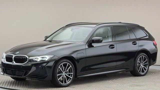 Image of BMW 330