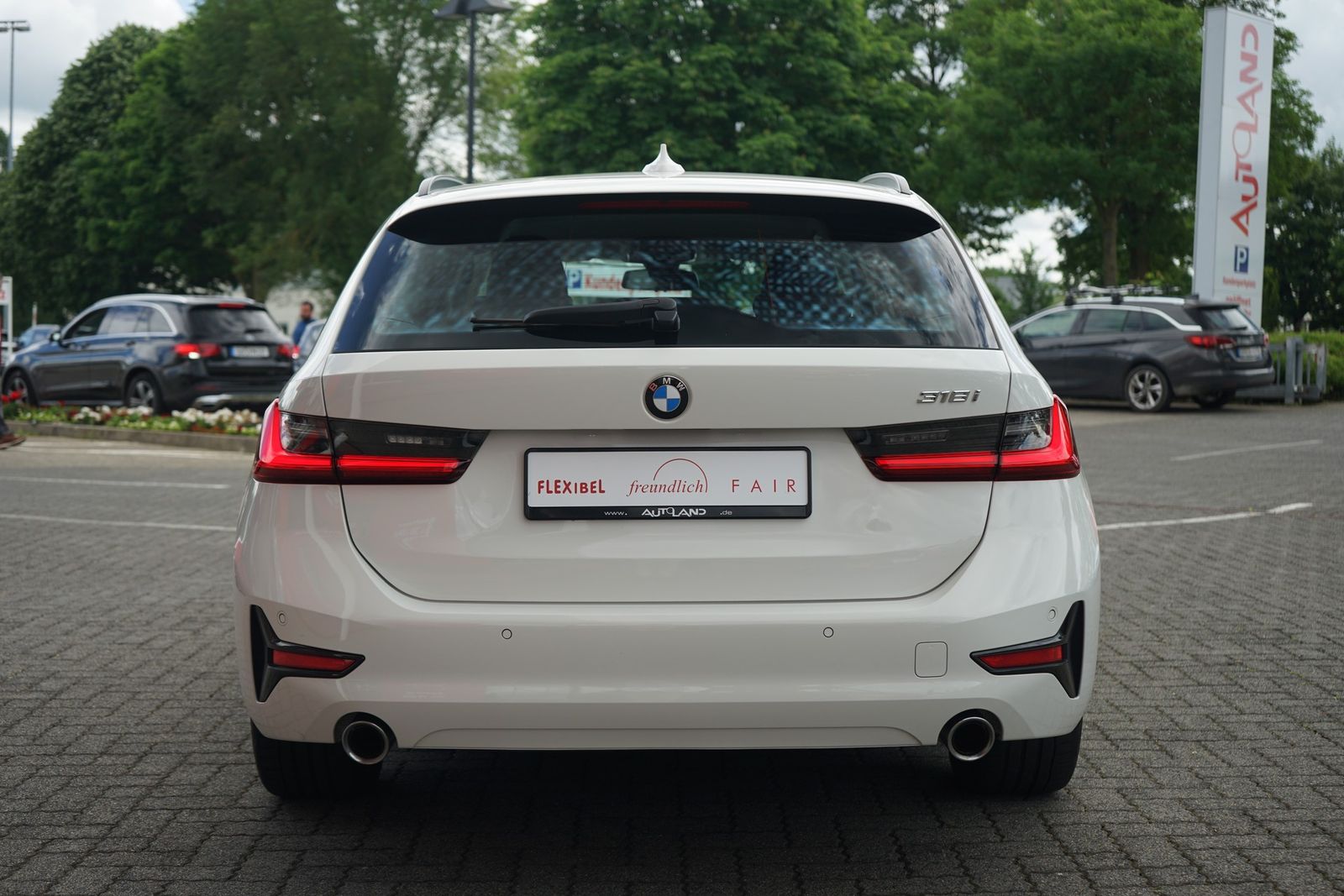 BMW 318i Advantage Aut. LED Navi Totwinkel Keyless foto 6