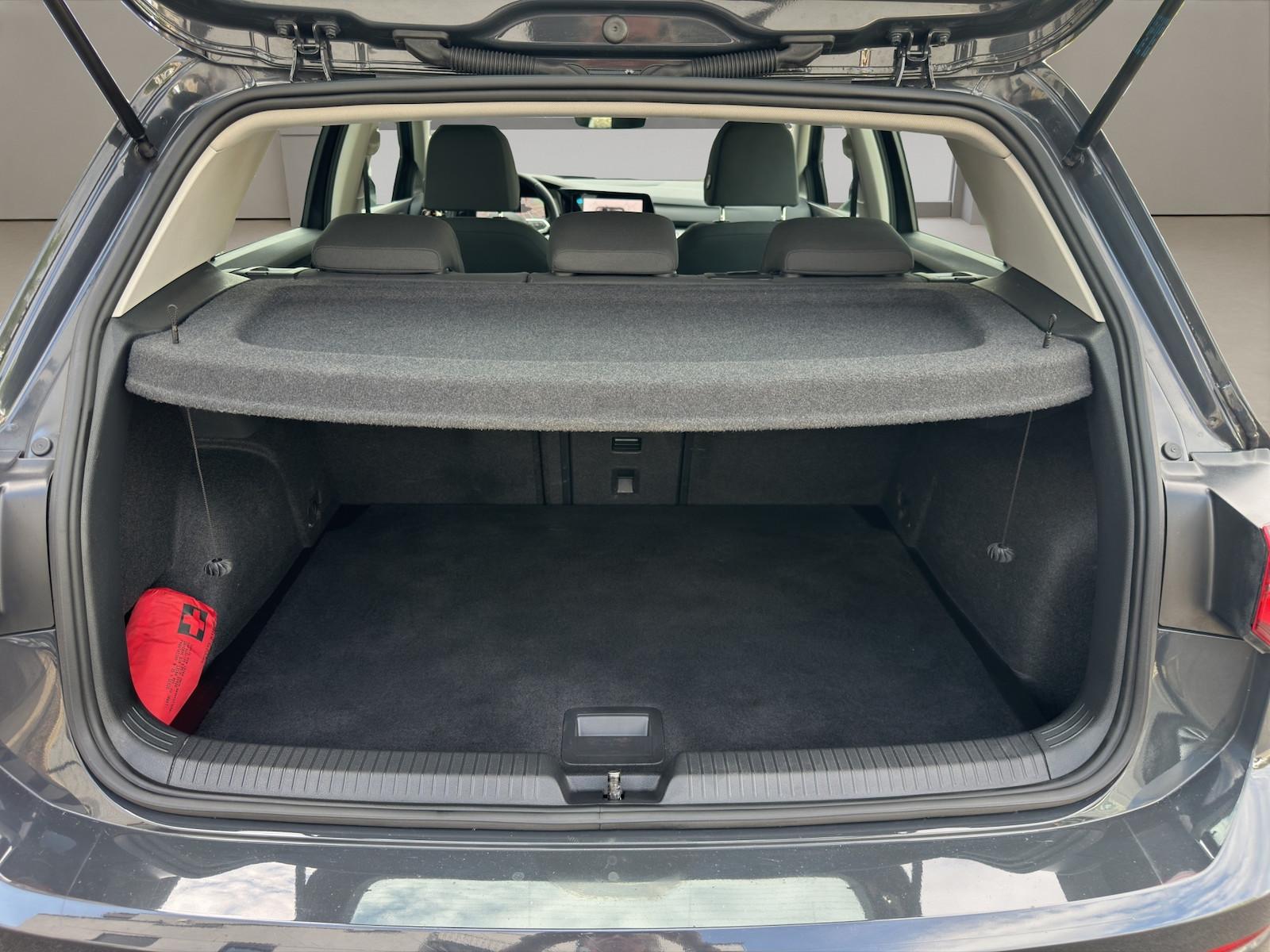 Volkswagen Golf 1.5 TSI Lim. Life LED Matrix Pano APP, миниатюра 13