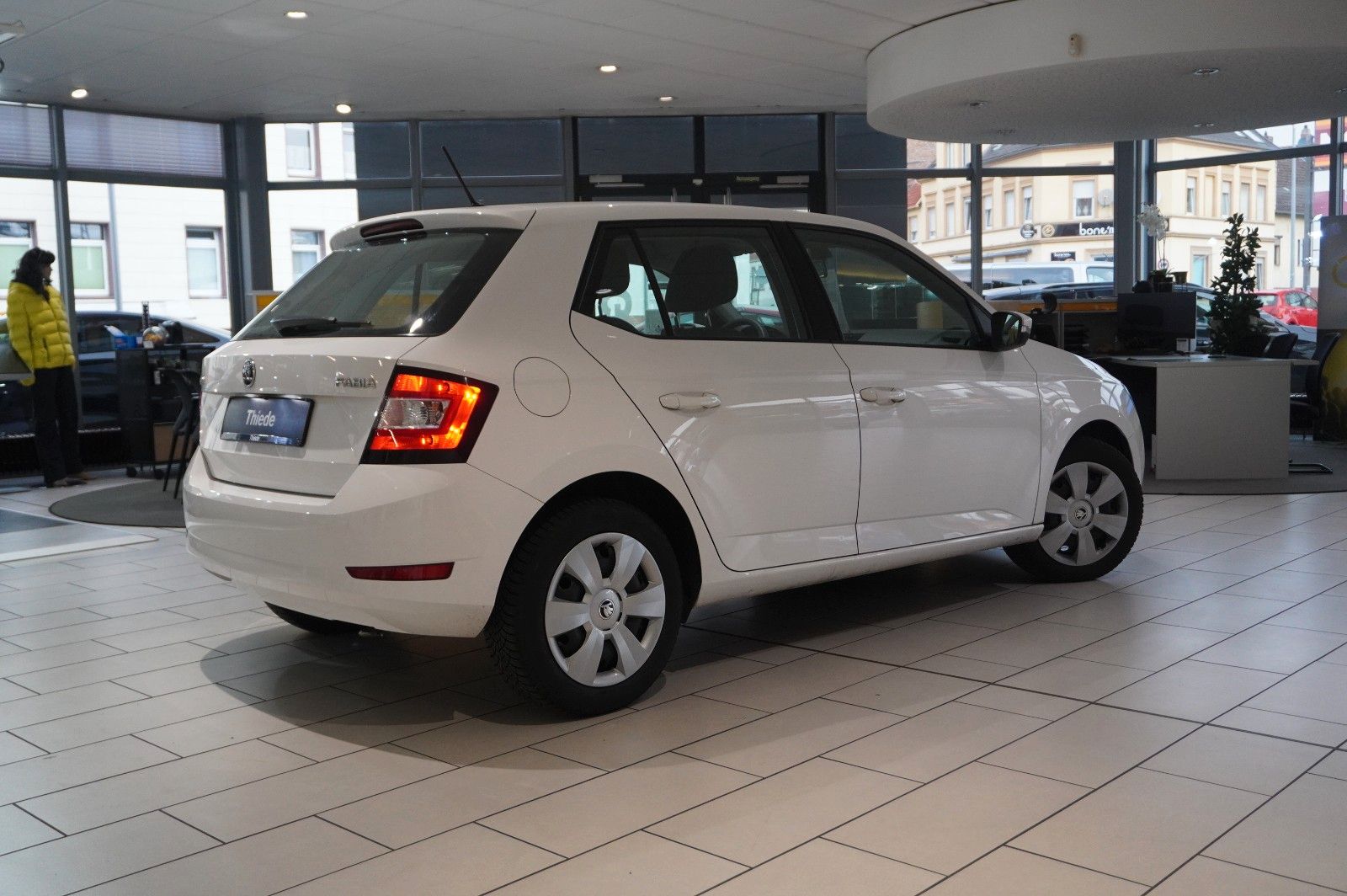 Fahrzeugabbildung SKODA Fabia 1.0 ACTIVE 5-TÜR LED/KLIMA/USB/NEBEL/BT