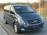 Hyundai H-1 2.5 CRDI Traveller 8 Sitze Kamera Sitzh Klim - Hyundai H-1 von privat