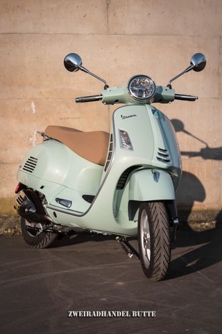 Vespa GTS 125ie   Versand + 3. Jahr Garantie !