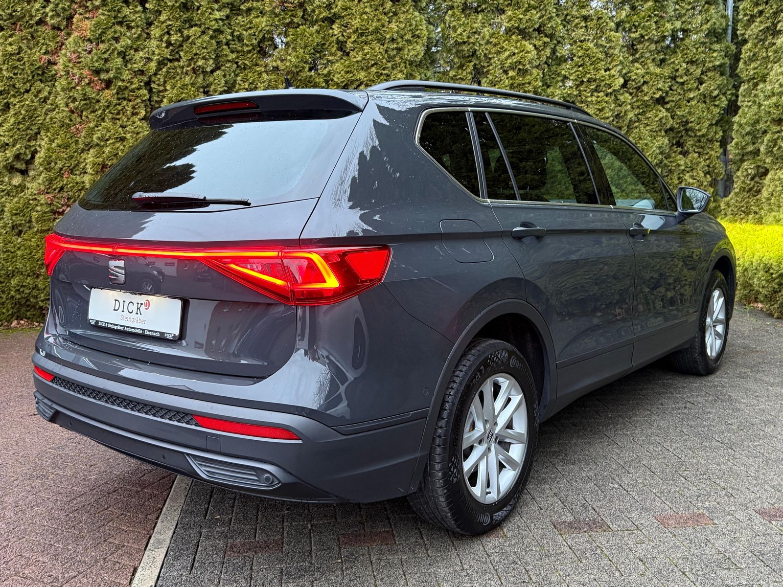 Fahrzeugabbildung SEAT Tarraco 1.5 TSI DSG Style LED+AHK+KAM+ACC+7SITZ