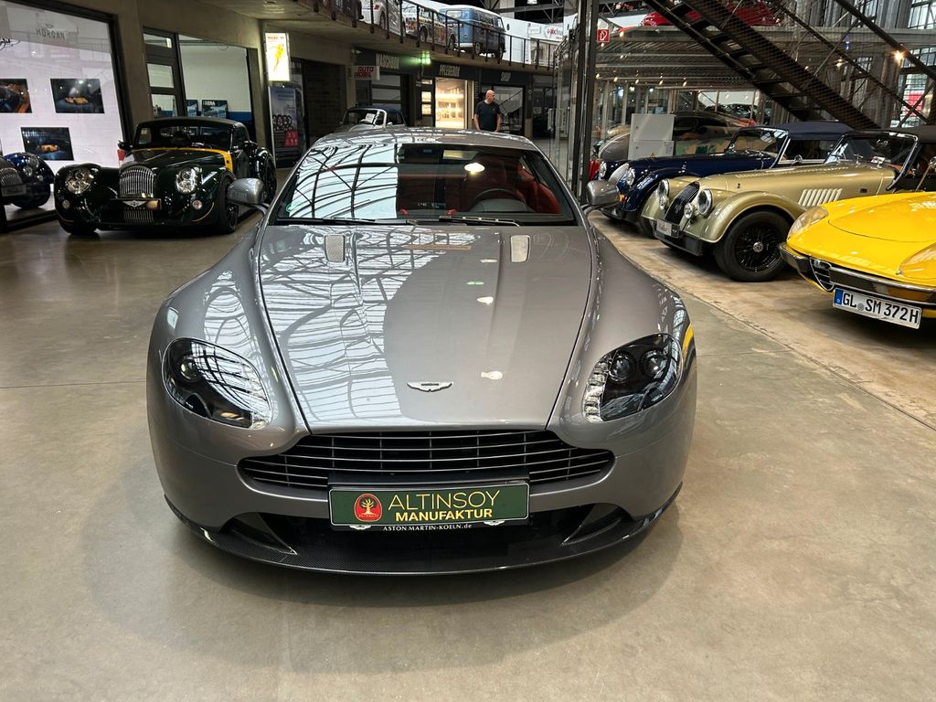 Aston Martin V8 Vantage