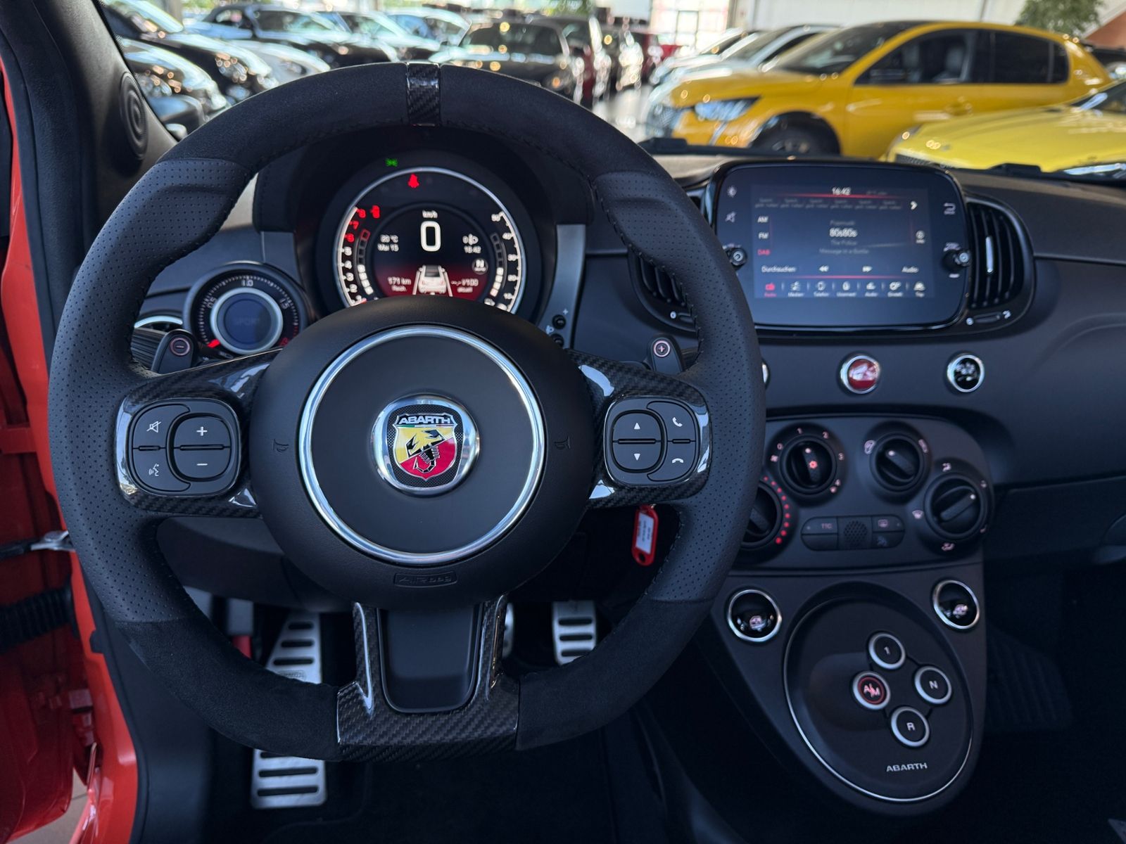 Fahrzeugabbildung Abarth 695C Aut. CarPlay ALU