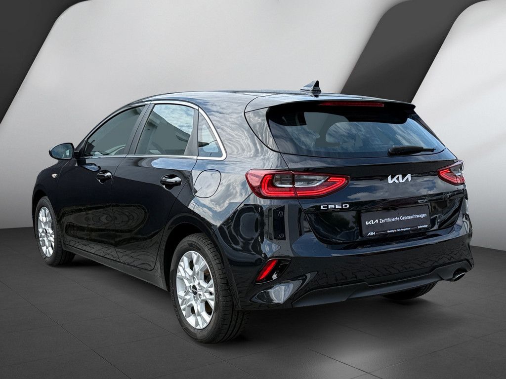 Fahrzeugabbildung Kia Ceed 1.5 T-GDI Vision DCT