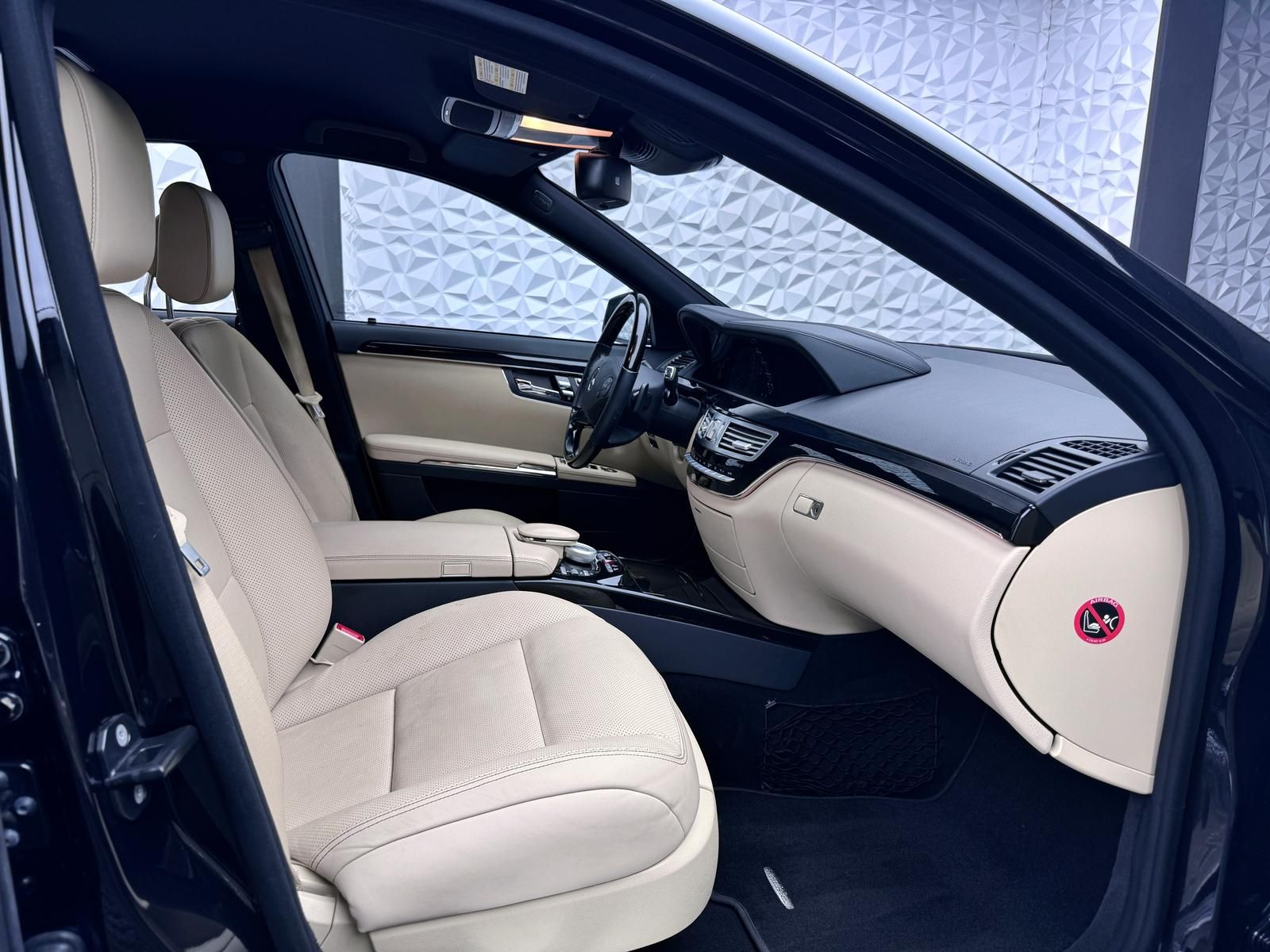 Fahrzeugabbildung Mercedes-Benz CGI 4.7 V8 LIEBHABERSTK/DESIGNO/AIRMATIC/DISTRO