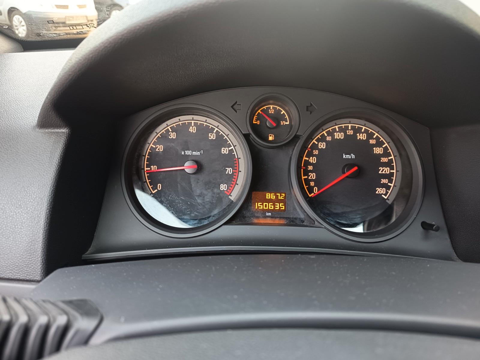 Opel Astra 2009 — photo 6