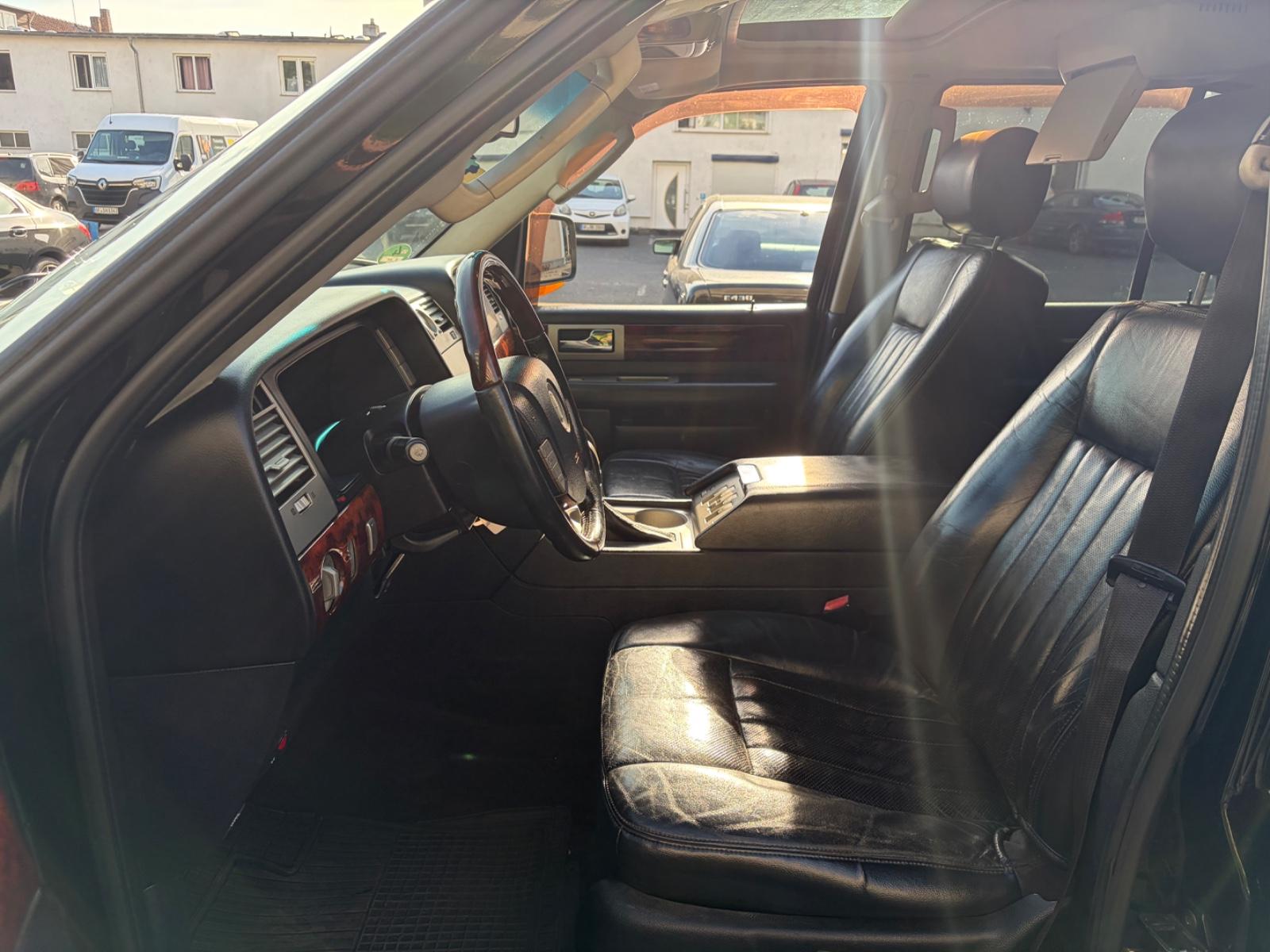 Lincoln Navigator 5.4L V8 7Sitzer