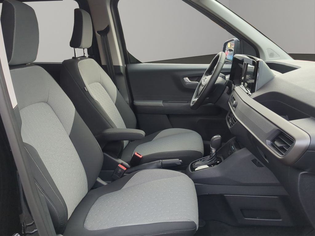 Fahrzeugabbildung Ford Tourneo Courier Titanium Automatik
