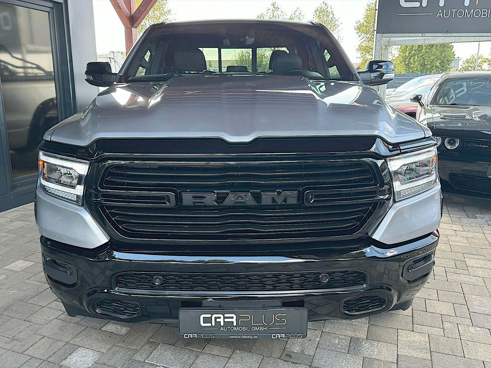 Fahrzeugabbildung Dodge RAM 5.7 V8 HEMI NightEditon 4x4 eTorque LONGBED