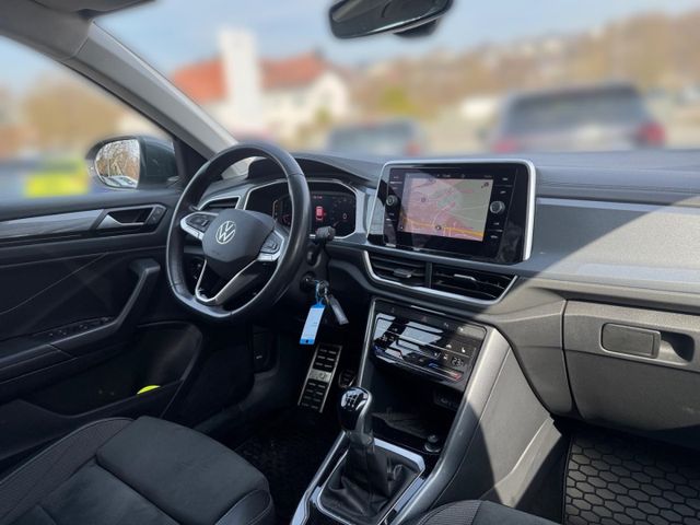 T-Roc Style 1.5 TSI OPF AHK Navi RearView LED