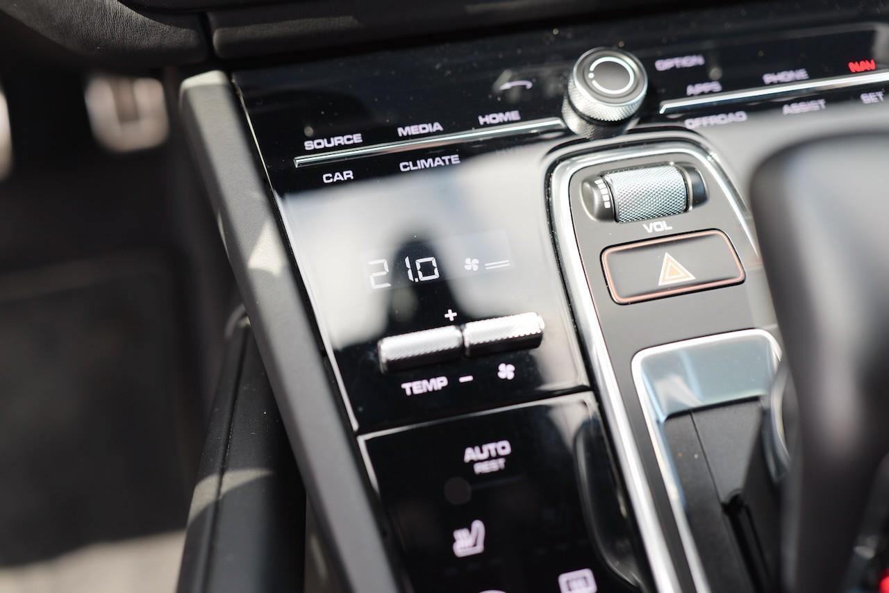 Porsche Cayenne Coupé GTS 460ch - Sport Chrono - Toit ouvrant panoramique - Carplay - Hayon éléctrique
