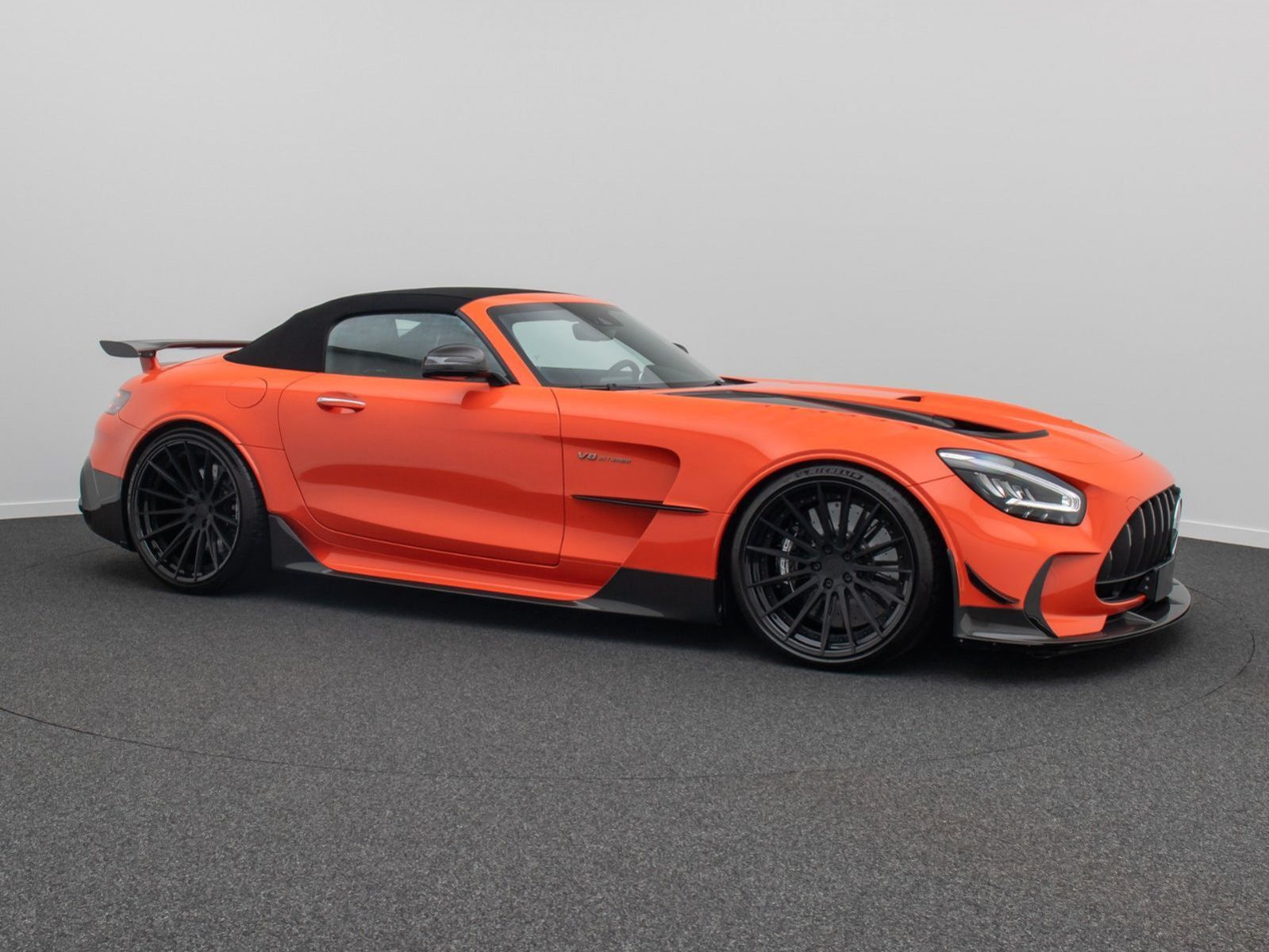 Fahrzeugabbildung Mercedes-Benz AMG GT C AMG GTC 4.0 V8 Black Series 1of1 900PS
