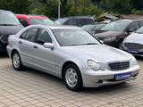 Mercedes-Benz C 180 Lim. Kompressor Aut. KLIMATROINIC-SHZ-PDC - gebrauchte Mercedes-Benz C-Klasse aus dem Jahr 2003