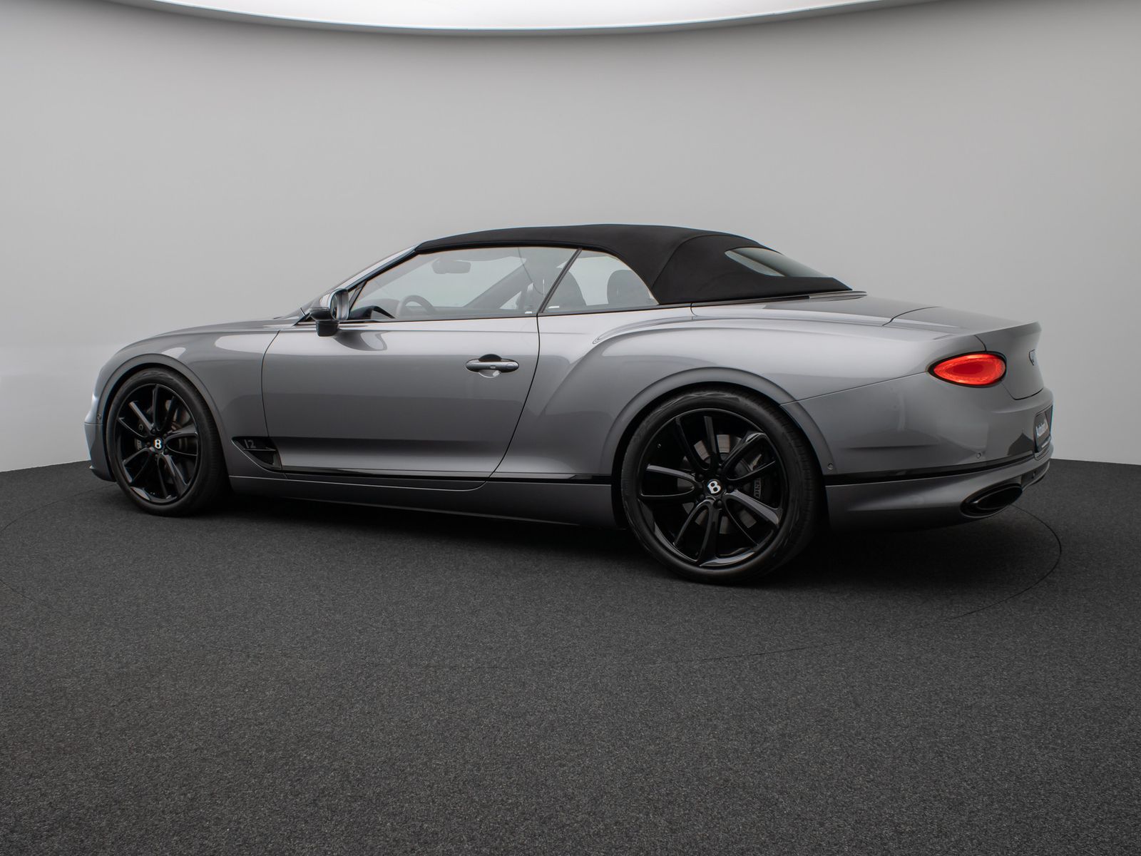 Fahrzeugabbildung Bentley Continental GTC W12 Mulliner 360°HUD NightVision