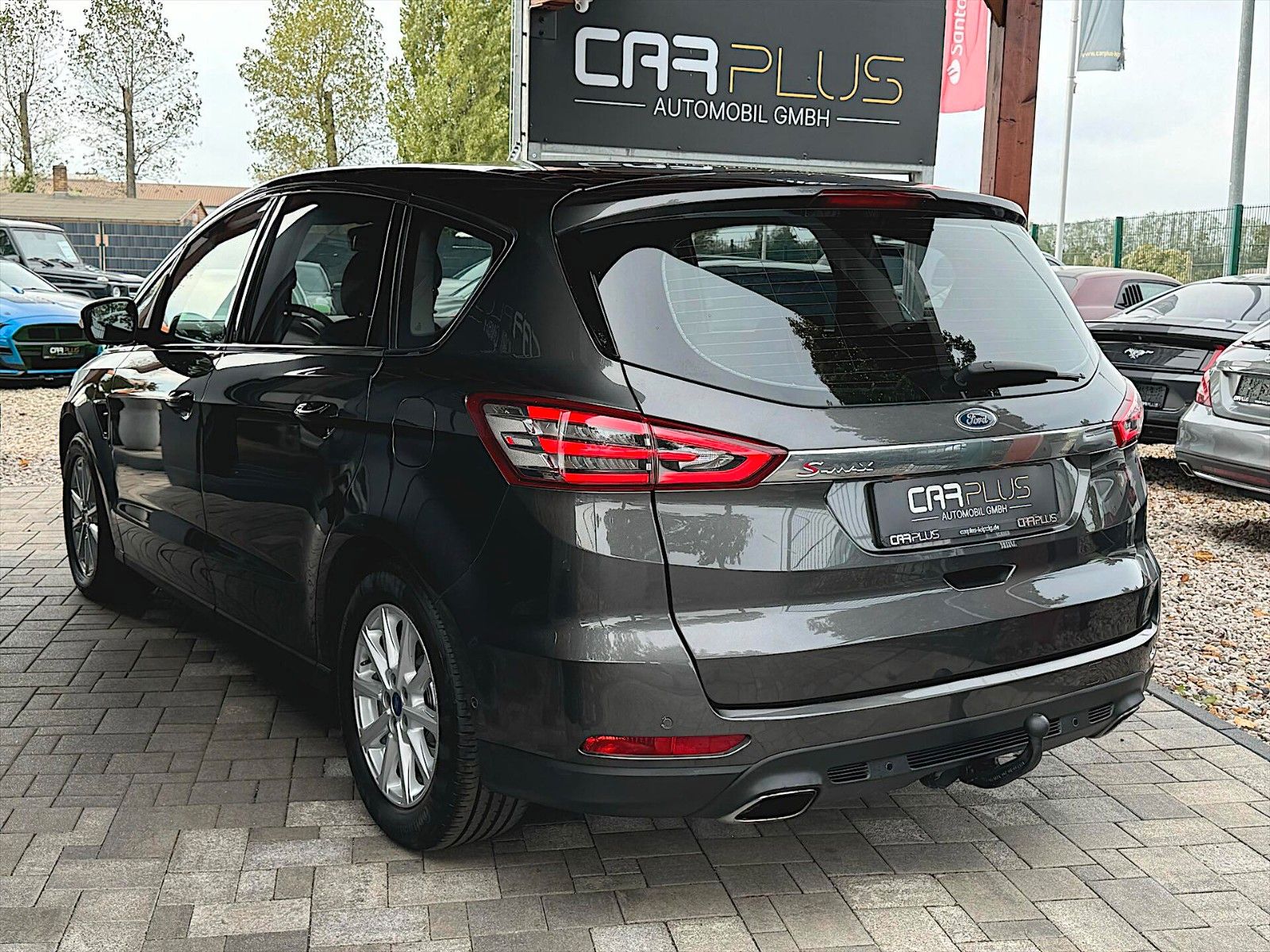 Fahrzeugabbildung Ford S-MAX Titanium Automatik *7 Sitze*LED*Keyless*