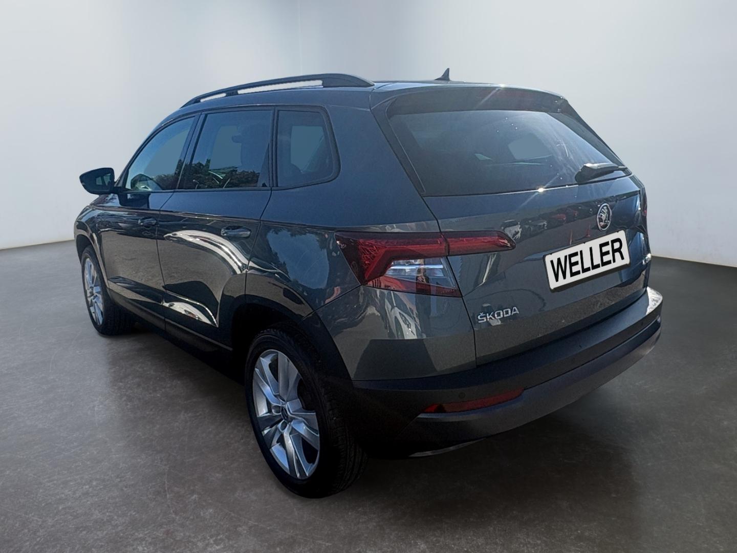 Skoda Karoq 1.6 TDI DSG Style *LED*AHK*CAM*CarPlay*SHZ