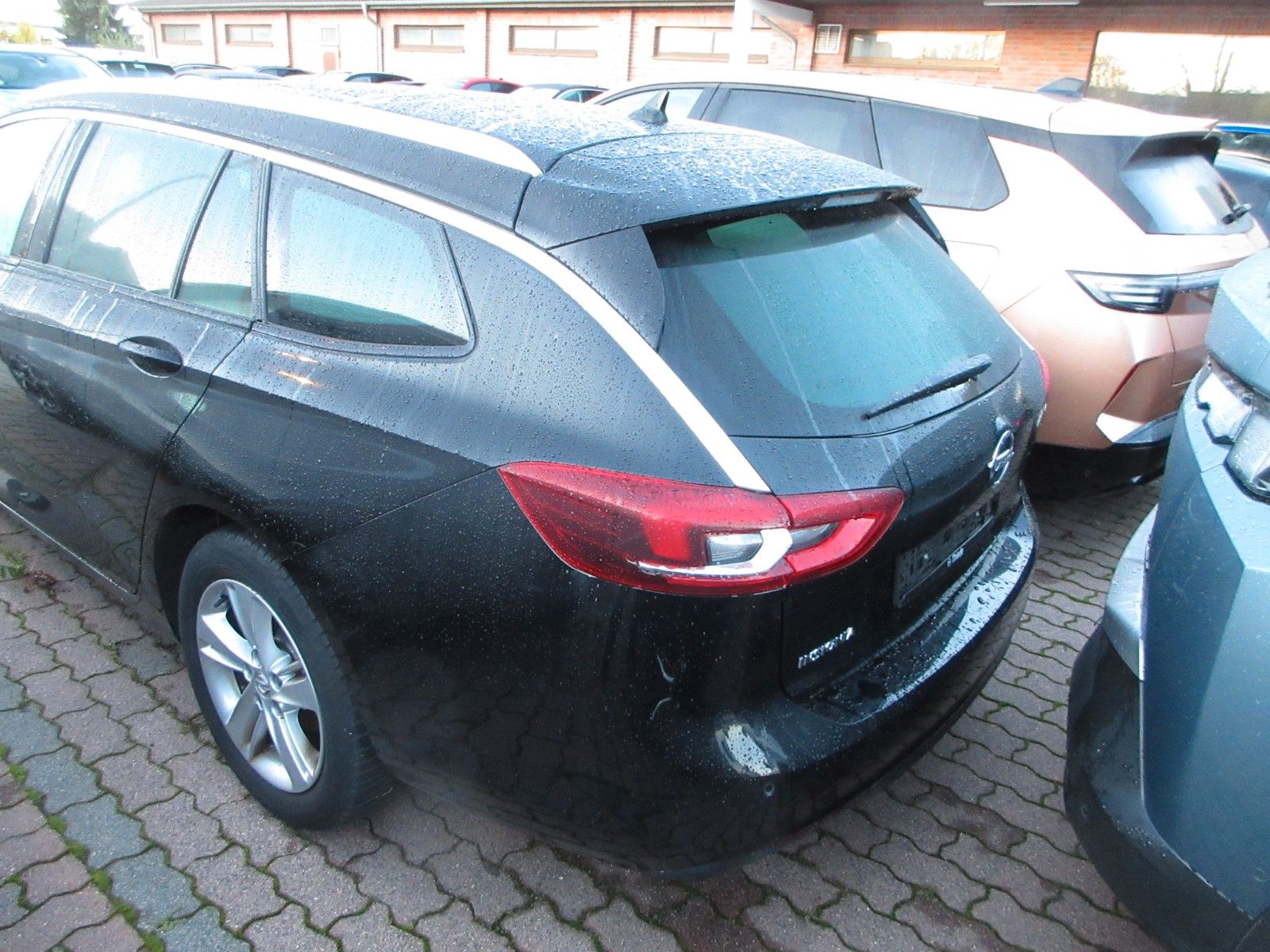 Fahrzeugabbildung Opel Insignia B ST  1.5D ELEG. LED/NAVI/SHZ/LHZ/PANO