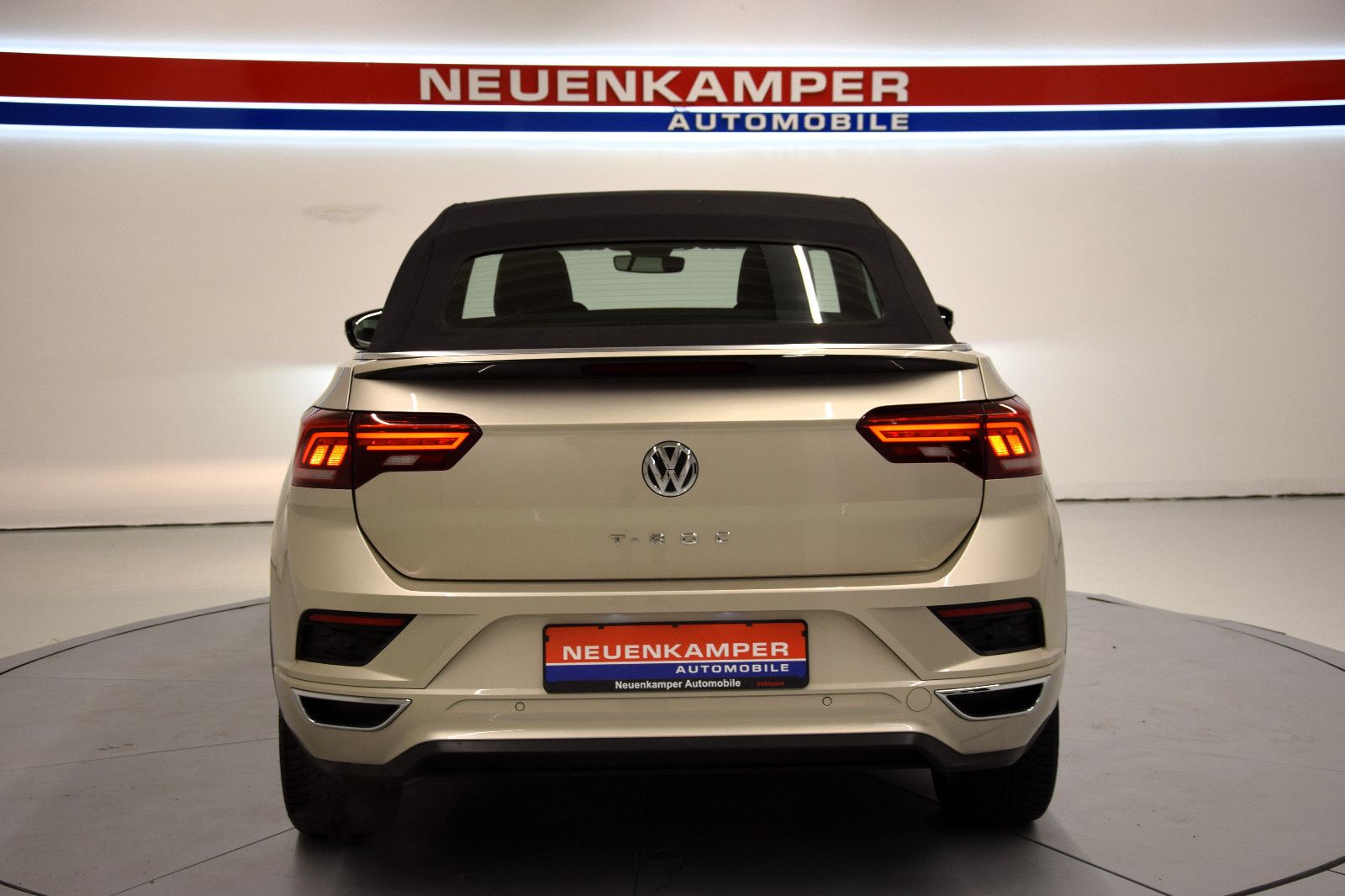 Fahrzeugabbildung Volkswagen T-Roc Cabrio R-Line LED ACC Navi beats Ambi Kame