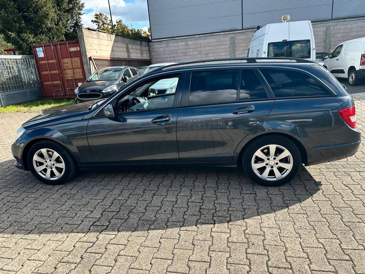 Mercedes-Benz C180 2013 — двигун 1.595 cm³, 156 HP (115kW)