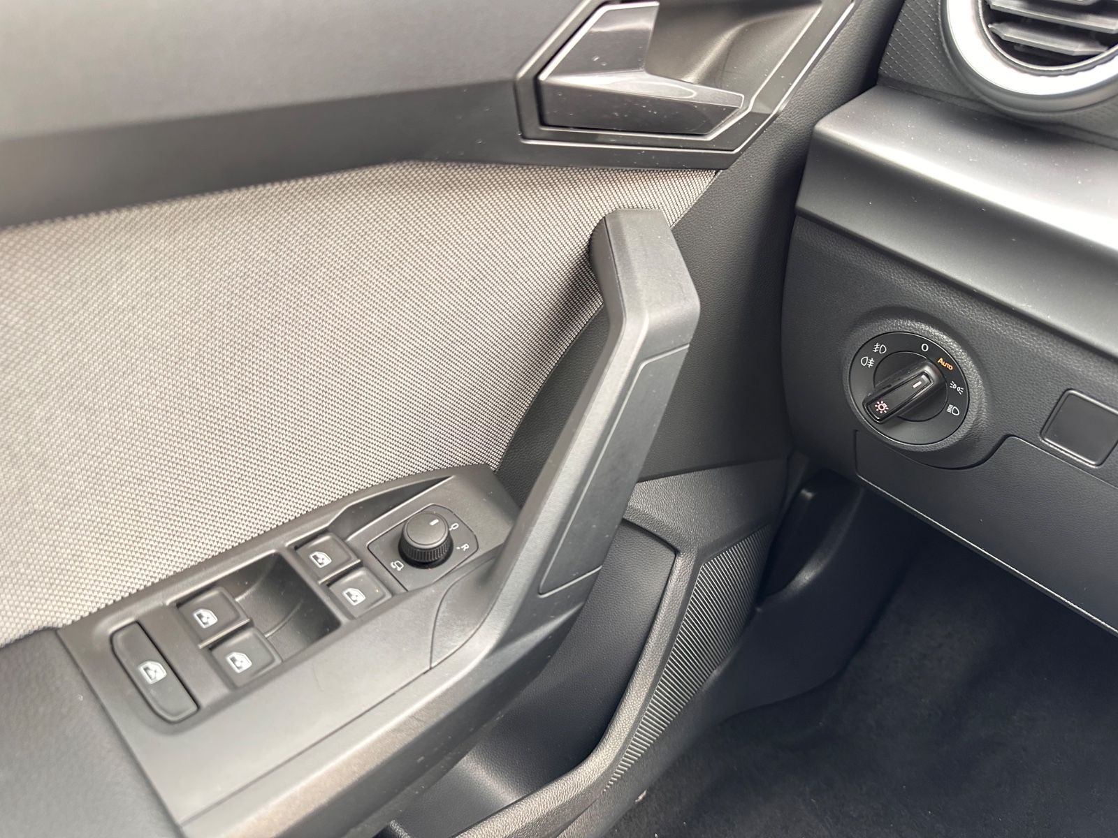 Fahrzeugabbildung SEAT Ibiza 1.0 TSI FR Black Edition DSG ACC/LED/Kamer