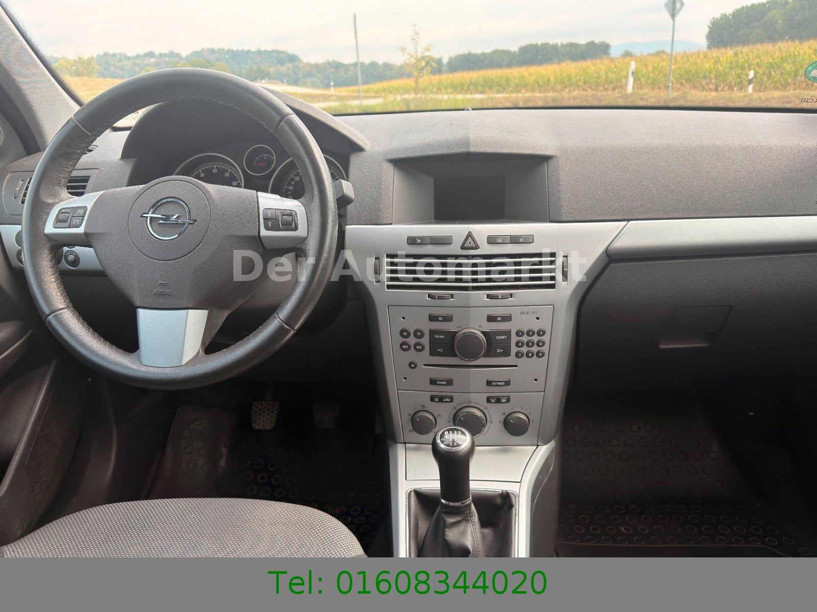 Opel Astra 2009 — photo 13