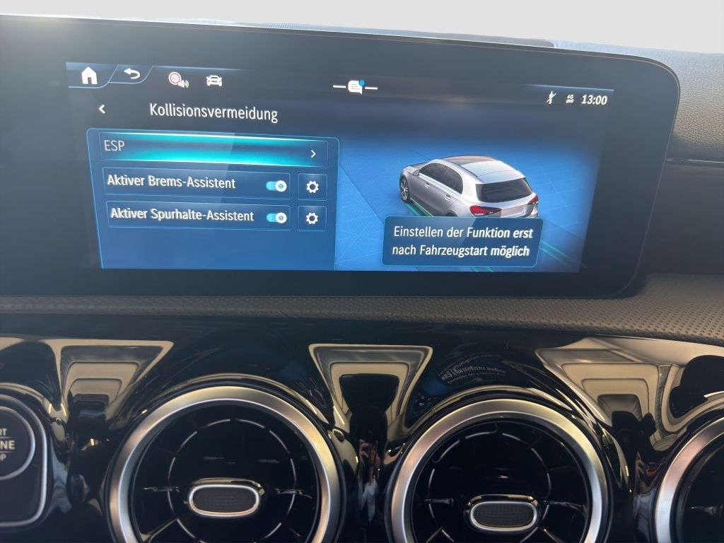 Fahrzeugabbildung Mercedes-Benz A 250 e Kompaktlimousine mit EQ Hybrid Technolog