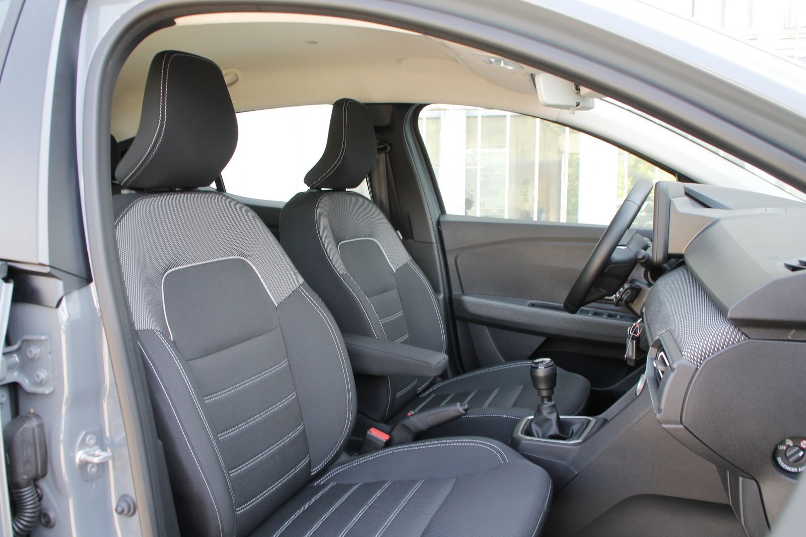 Fahrzeugabbildung Dacia Sandero Expression TCe 90