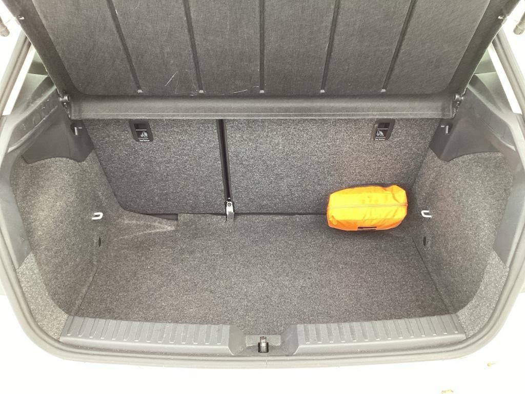 Fahrzeugabbildung SEAT Ibiza 1.0 MPI 5trg.-LED-KLIMA-SHZ-PDC-SPUR-DAB-
