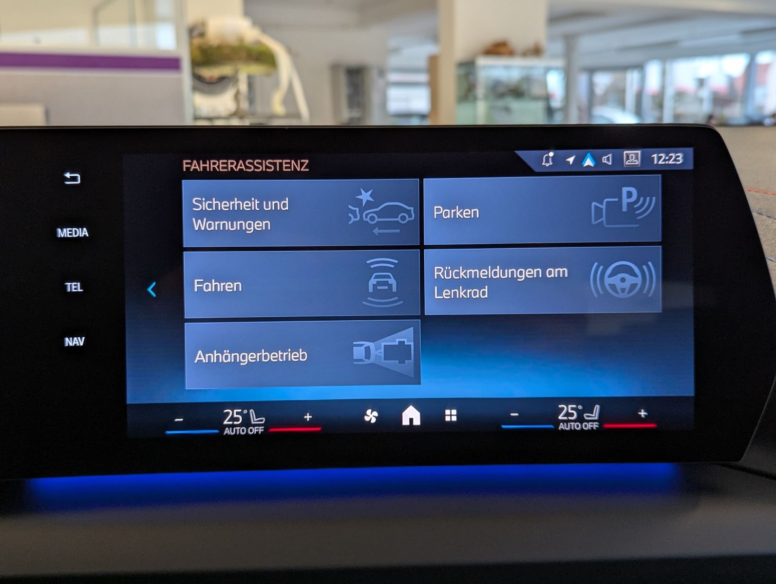 BMW 120 i M-Sport LED-Adaptiv AHK Kamera 18" - Image 22