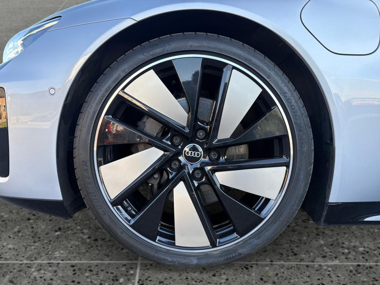 Audi e-tron GT quattro B&O Sportsitze plus Matrix 