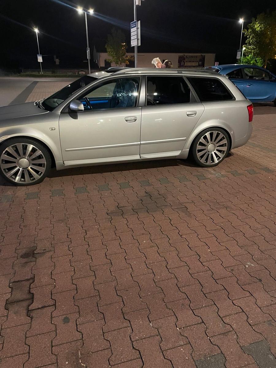 Audi A4 2004 — photo 7