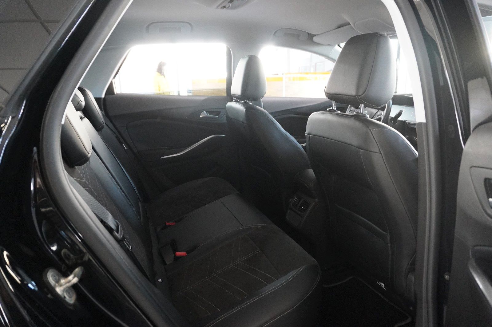 Fahrzeugabbildung Opel Grandland (X) ULTIMATE 4HYBRID NAVI/LED/SPORT/SH