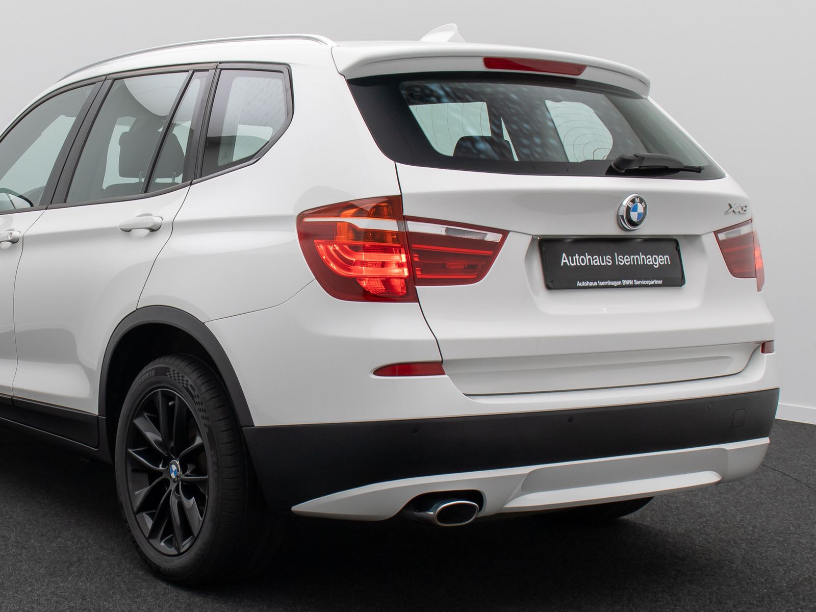 Fahrzeugabbildung BMW X3 sD18d HUD Bi-Xenon FernlichAss NavviBisiness