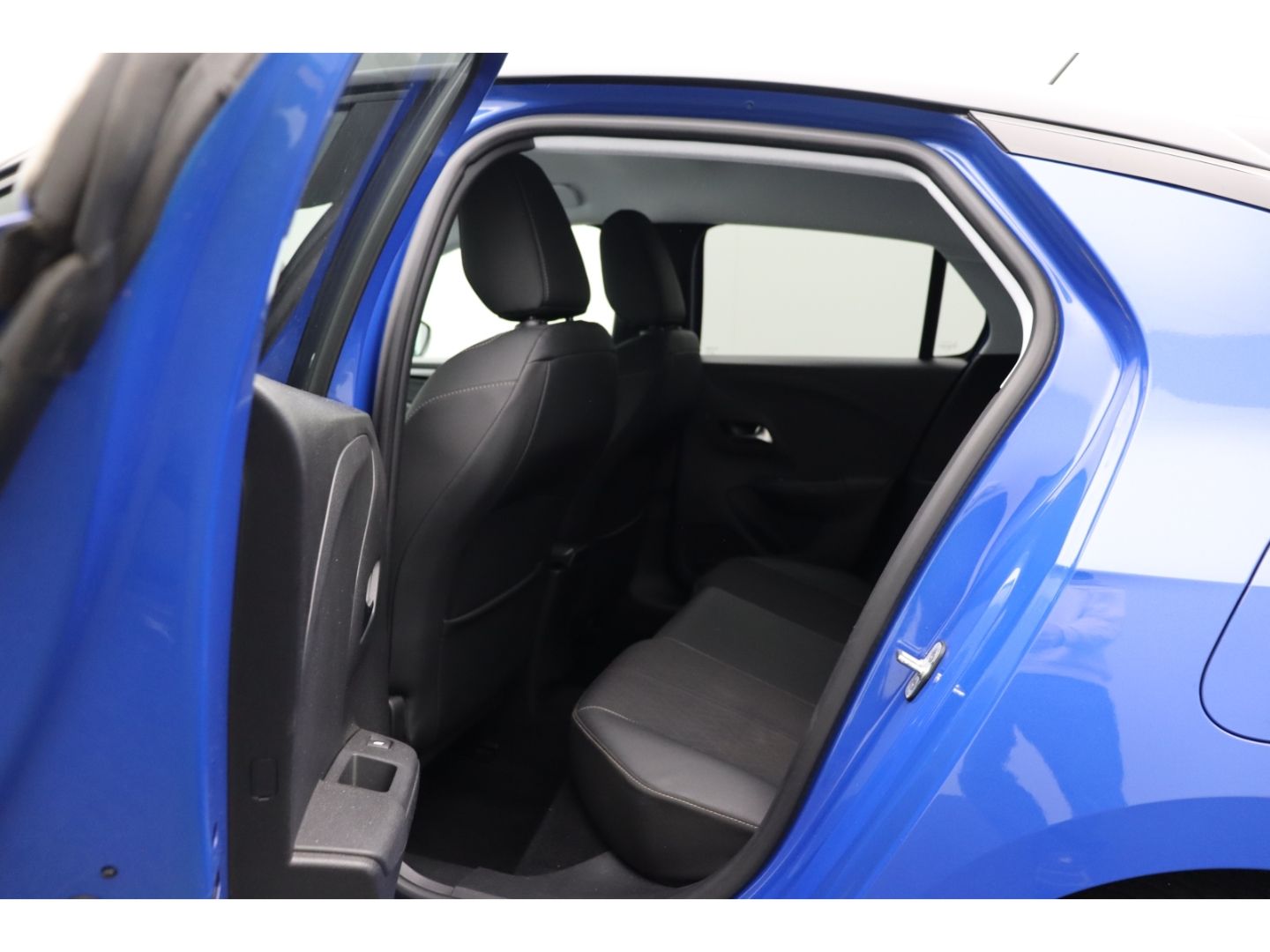 Fahrzeugabbildung Opel Corsa-e F Elegance Navi Totwinkelass. Kamera SHZ