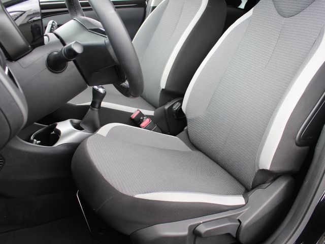 Aygo 1.0 x-Play Kamera*Ganzjahresreifen