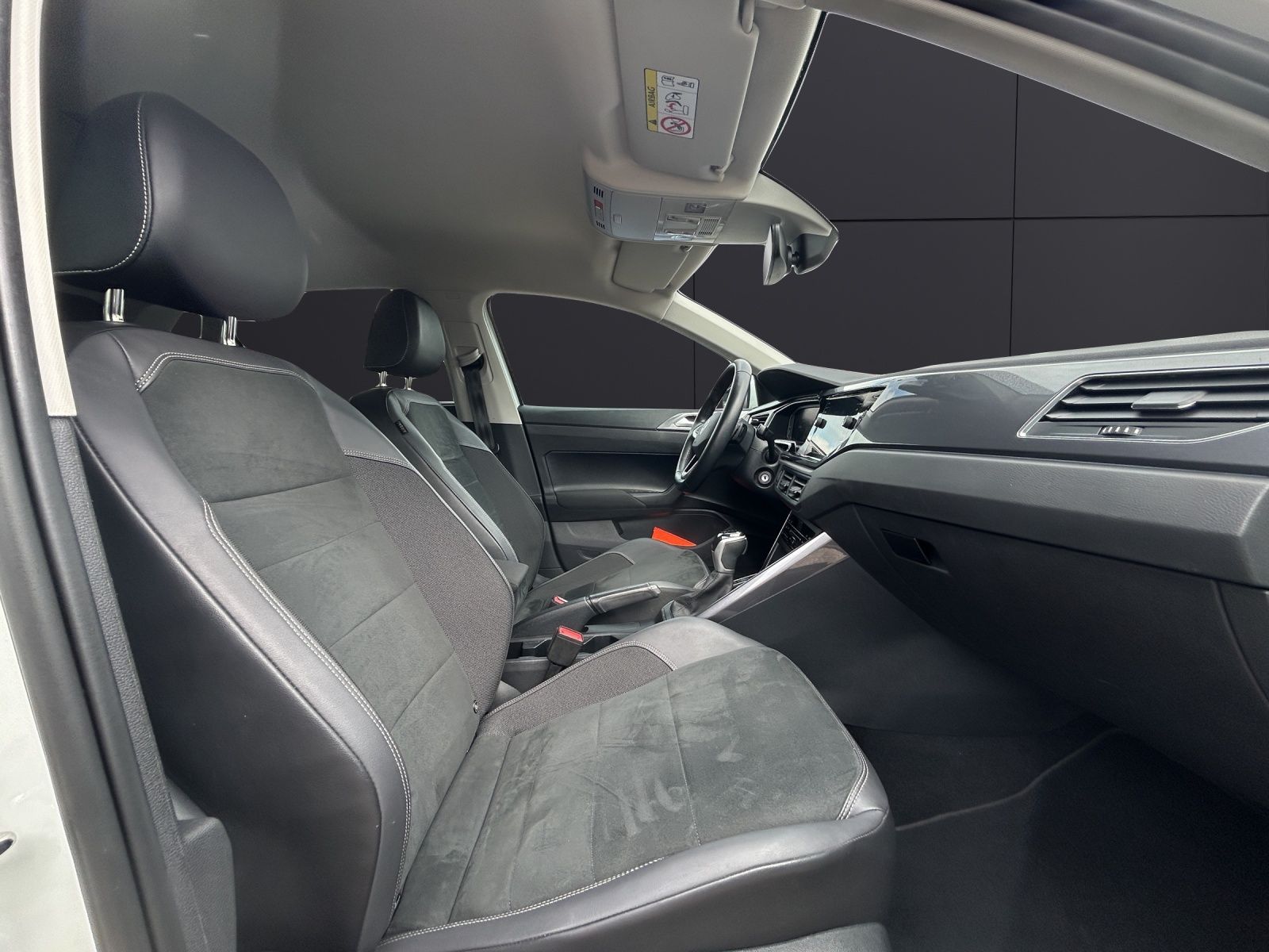 Fahrzeugabbildung Volkswagen Polo Style TSI DSG IQ.Light ACC SH PDC AppConnec