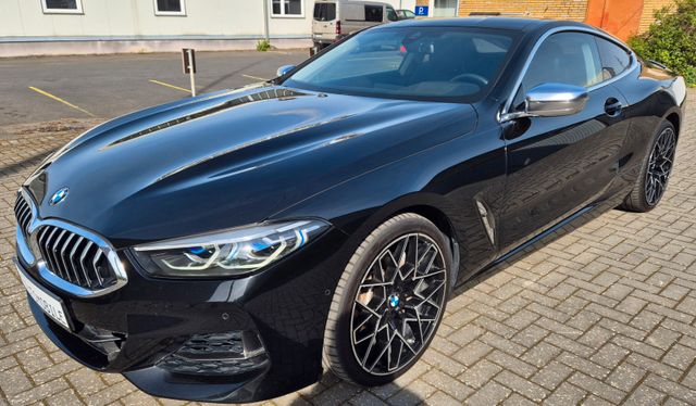 BMW 840i xDrive Coupé Navi Leder Xenon