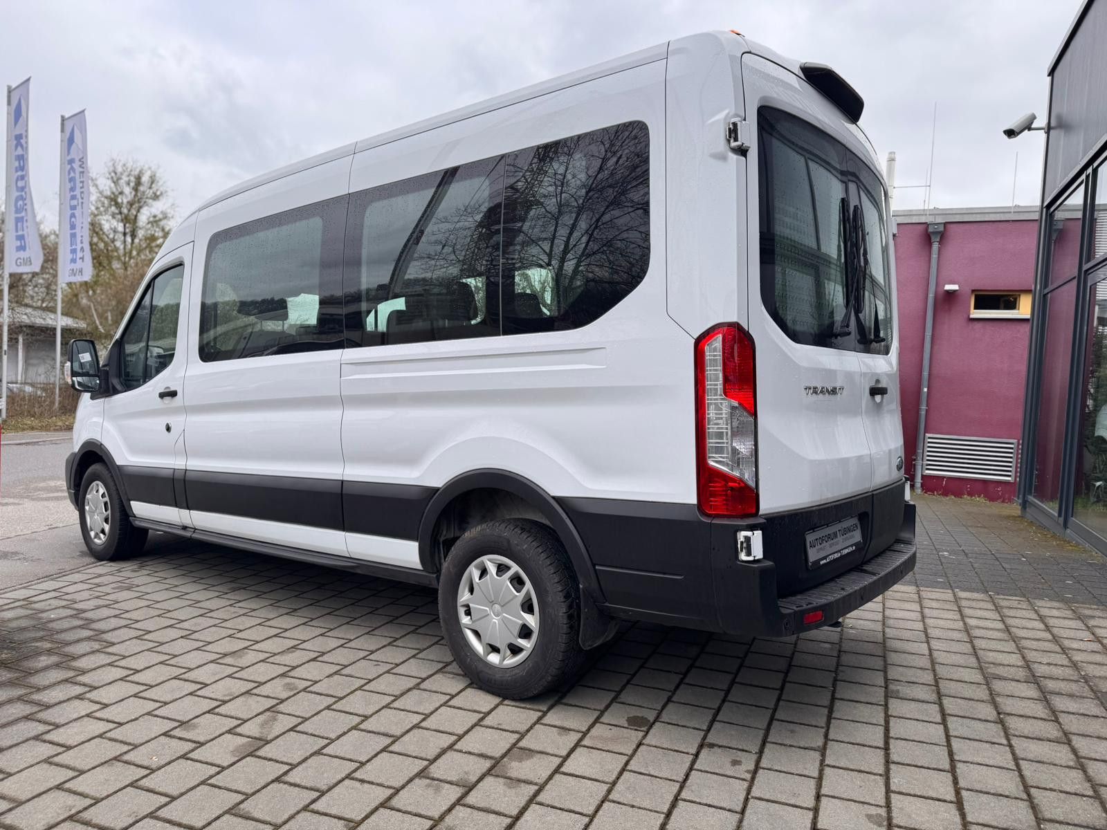 Fahrzeugabbildung Ford Transit 350 L3H2 *'ROLLSTULL LADERAMPE*9-SITZE*