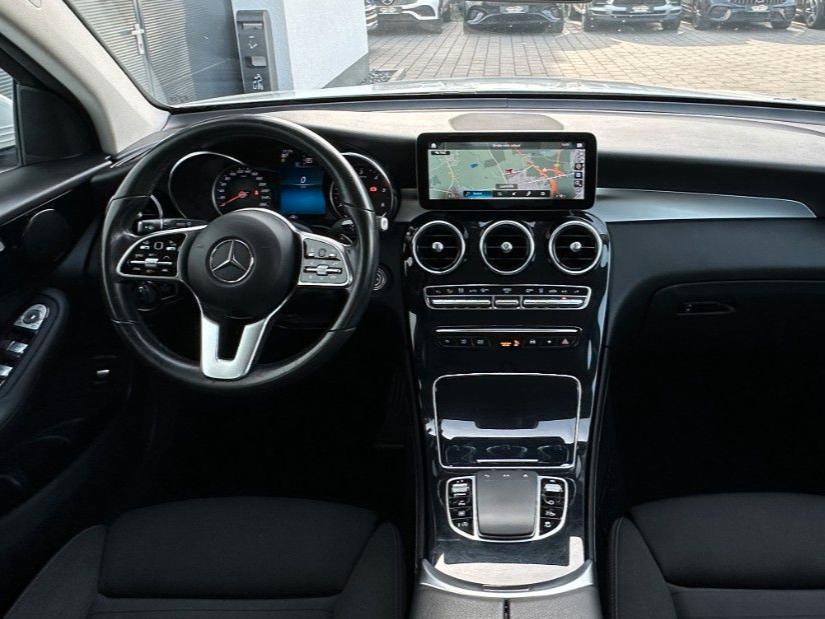 Mercedes-Benz GLC 300 d 4Matic*SPUR*ACC+*MBUX*AHK*STAND-HEIZ*