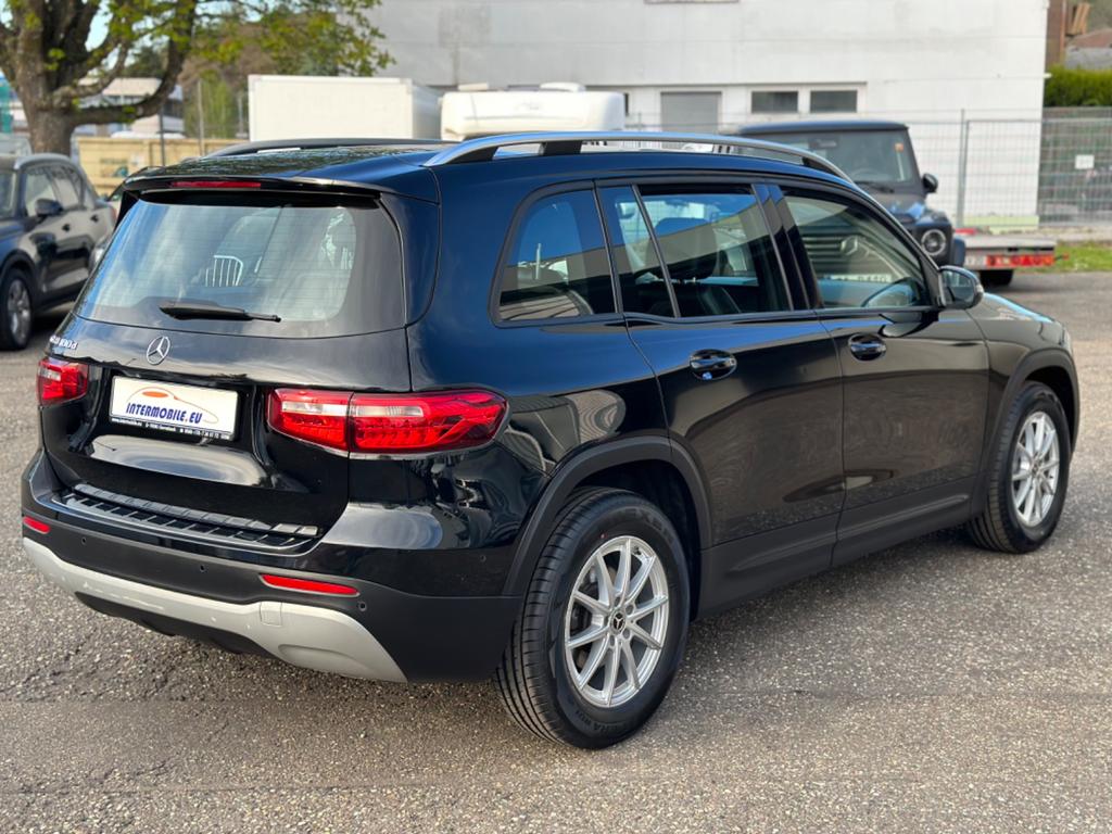 Mercedes-Benz GLB 180