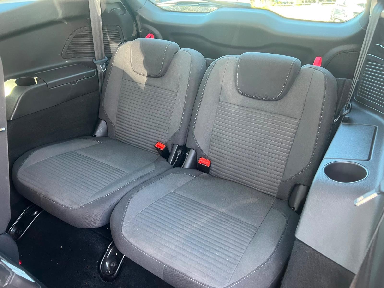 Ford Grand C-MAX 2015 — photo 6