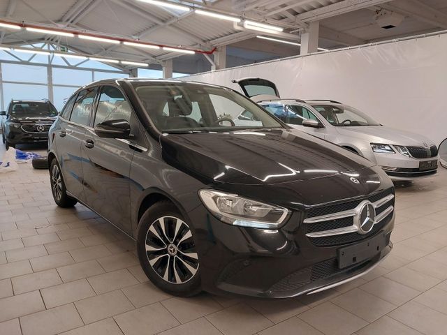 Mercedes-Benz B 180 d 8G-DCT Automatik Style 1 Hand